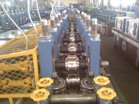 Machine de soudage de tubes rectangulaires standard ASTM pour la production de tubes structurels