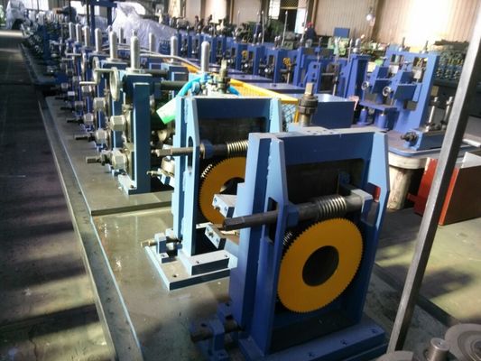 EN Machine de fabrication de tubes en acier standard pour la production de tubes soudés et les applications de tubes structurels