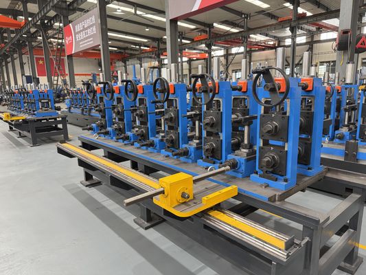 Tube en acier laminé à froid de meubles rendant la machine de taille ajustable