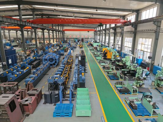 Équipement de formage de rouleaux en acier à profil ouvert pour la production de tuyaux industriels et de profilés structurels